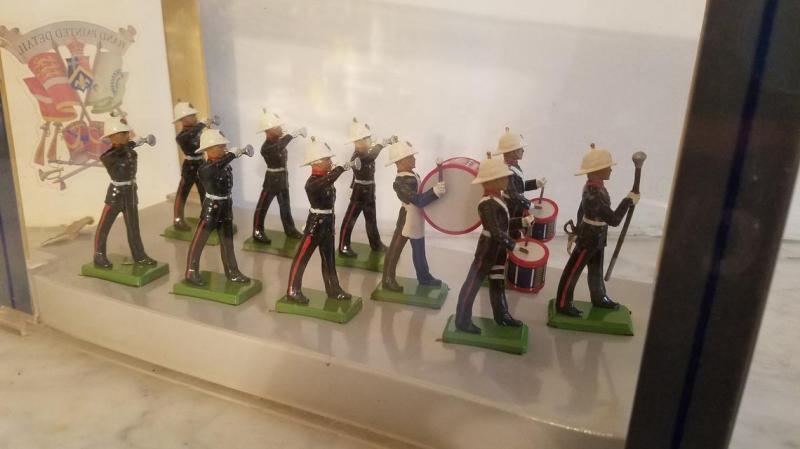 Britain's Royal Marine Marching Band - 10 Figures w/Display case #2