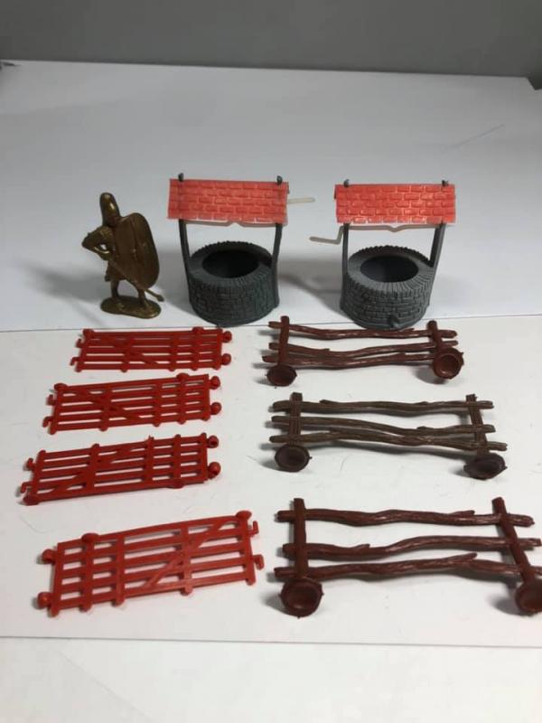 Farm animals, Water Wells, wooden and metal fencing - 100 plus pcs. - Limited stock #2