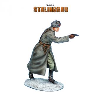 Image of Winter Russian Commissar with TT Pistol--single figure
