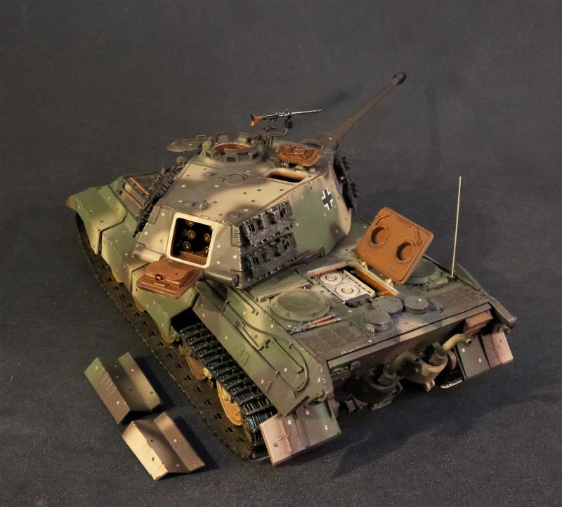 King Tiger, German Panzerkampfwagen VI Ausf B. TIGER II, Factory