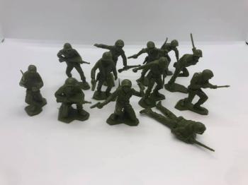 WWII Combat Marines--32 marines in 12 poses, OD Green, SP--RETIRED. WWII Combat Marines--32 marines in 12 poses, OD Green, SP--RETIRED. #37994
