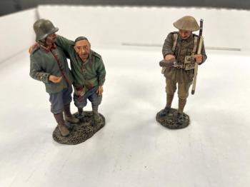 Have a Drink--three figures--DAMAGED--RETIRED--LAST ONE!! Have a Drink--three figures--DAMAGED--RETIRED--LAST ONE!! #44594