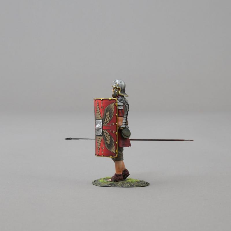 Advancing Roman with Pilum lowered (Second Rank) RED SHIELD--single Roman Legionnaire figure--RETIRED #2