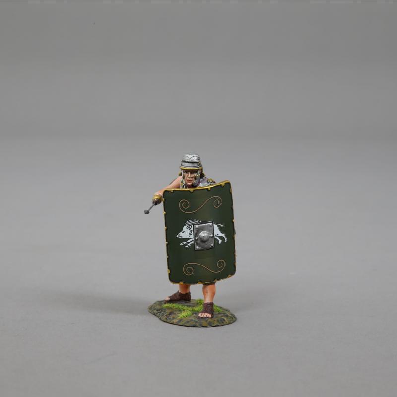 Legionnaire Defending with Pilum (green shield with white boar)--single Roman Legionnaire figure #1