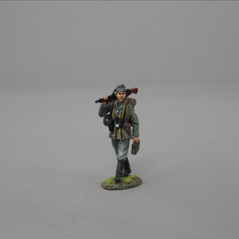 Heer Patrol ZB Gunner--single German WWII figure #1