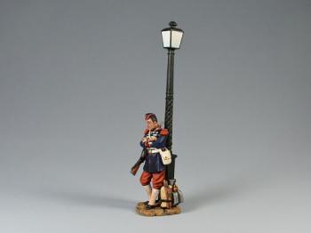 Image of French Grenadier Thinking w/Lamppost--Single Figure