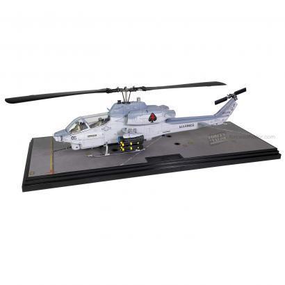  1/48 Bell AH-1W Whiskey Cobra Attack Helicopter (NTS Exhaust Nozzle), USMC "Last Flight"