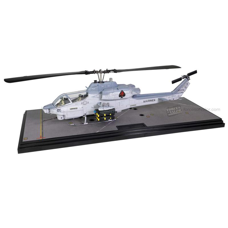  1/48 Bell AH-1W Whiskey Cobra Attack Helicopter (NTS Exhaust Nozzle), USMC "Last Flight" #1