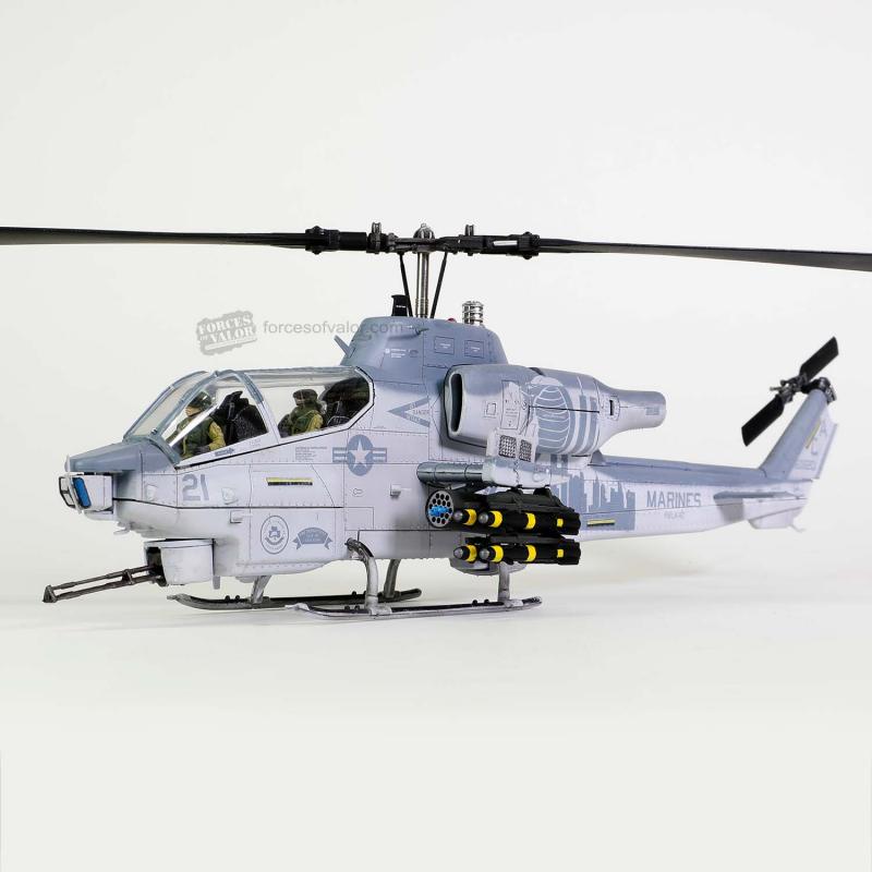 1/48 Bell AH-1W Whiskey Cobra Attack Helicopter (NTS exhaust nozzle), USMC "9/11 Tribute" #2