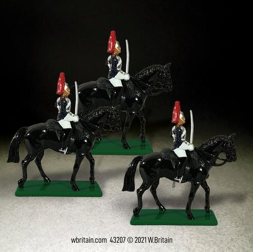 Three Mounted Blues & Royals Troopers Box Set 1--three mounted figures #1