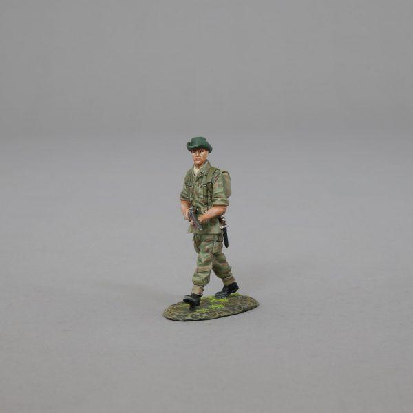 French Foreign Legion Paratrooper with MAS 36 Airborne Rifle--single figure--RETIRED--LAST FOUR!! #2