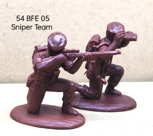 British Coy. HQ + Special Weapons (Beret)--makes nine figures (includes PIAT, sniper, and mortar teams) #8