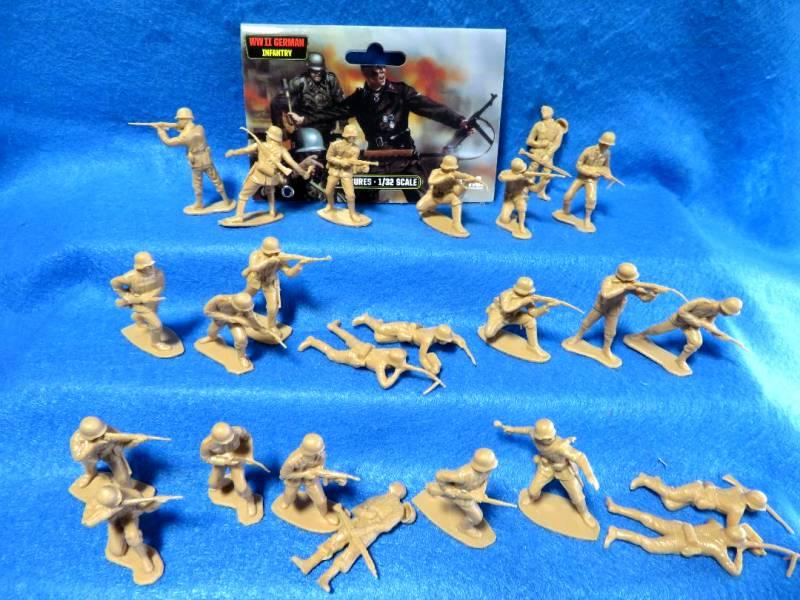 Airfix and Marx WWII German Infantry copies - 24 figures in 12 poses (TAN) #1