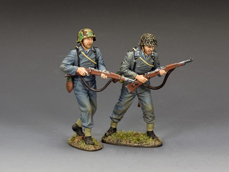 "Extra Escort"--two Panzer Grenadier figures walking with K98 rifles #1