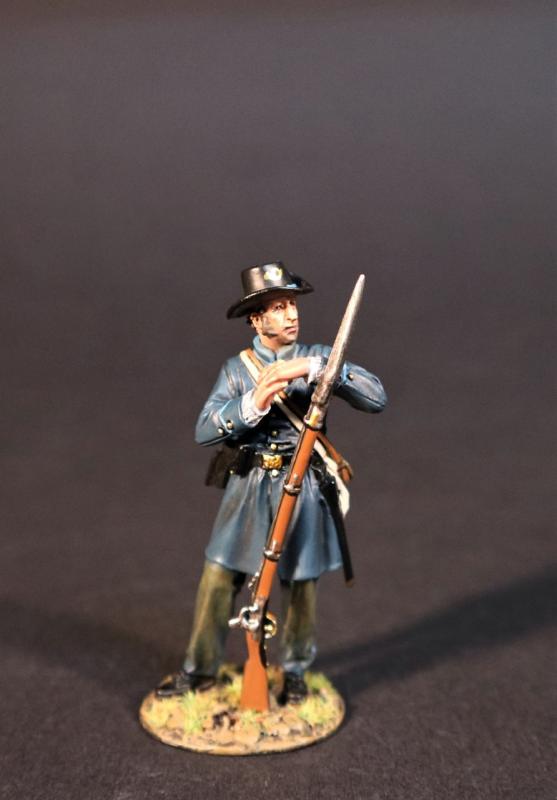 Infantry Standing (hands entwined, left wrist on barrel), Co. L, West Augusta Guards, Staunton, 5th Virginia Regiment, The Army of the Shenandoah, The First Battle of Manassas, 1861, ACW 1861-1865--single figure #1