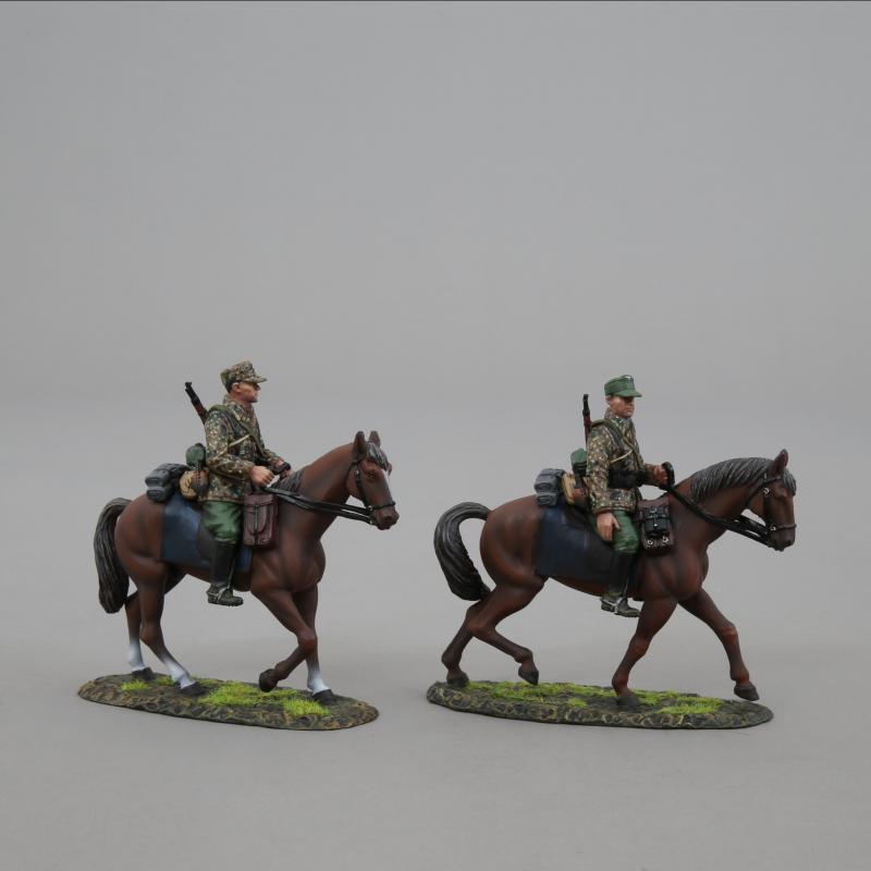 SS Cavalry Trooper (late war pea dot patter jacket)--single mounted figure--NINE IN STOCK. #3