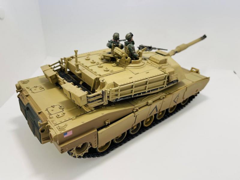 US Abrams Tank w/ Crew & Weathered #2