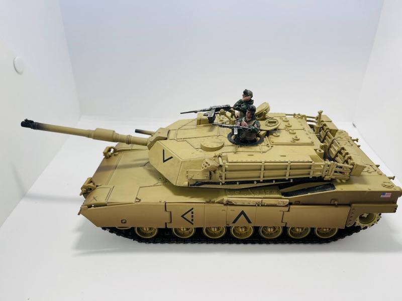 US Abrams Tank w/ Crew & Weathered #3