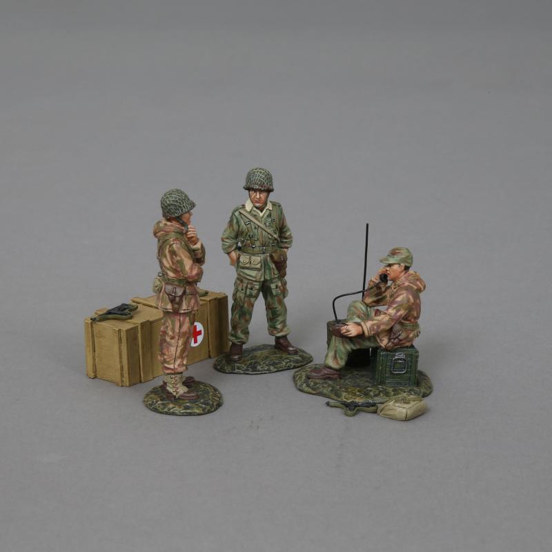 FFL Command Group featuring Marcel Bigeard and two of his officers--3 figures, 3 machine guns, & backpack #1