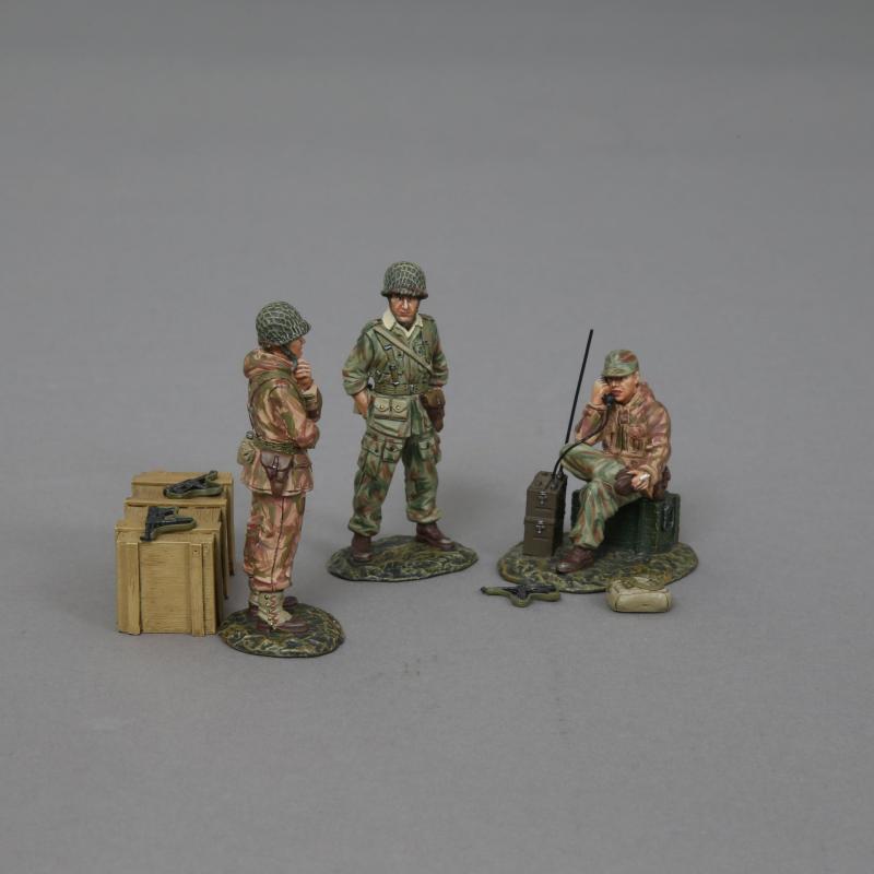 FFL Command Group featuring Marcel Bigeard and two of his officers--3 figures, 3 machine guns, & backpack #3