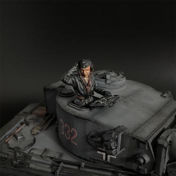 Waffen SS Tank Commander Holding Earphone, Battle of Kursk--single figure Waffen SS Tank Commander Holding Earphone, Battle of Kursk--single figure #46629