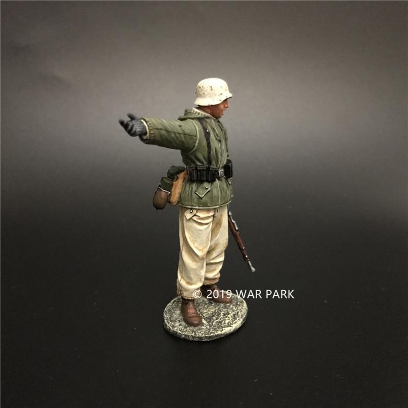 German Soldier is Guiding the Way, Battle of Kharkov--single figure #5