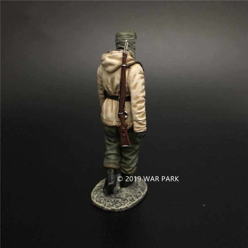 German Soldier is Marching with 98K A (green trousers), Battle of Kharkov--single figure #3