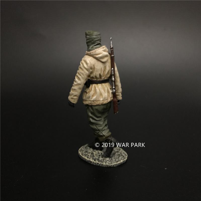German Soldier is Marching with 98K A (green trousers), Battle of Kharkov--single figure #4