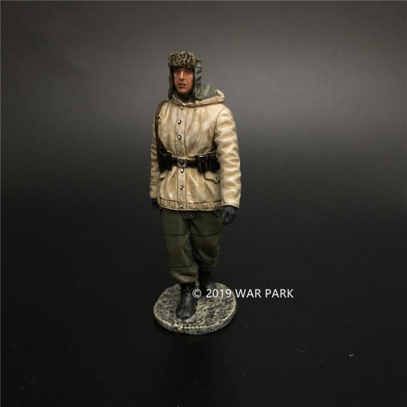 German Soldier is Marching with 98K A (green trousers), Battle of Kharkov--single figure #5