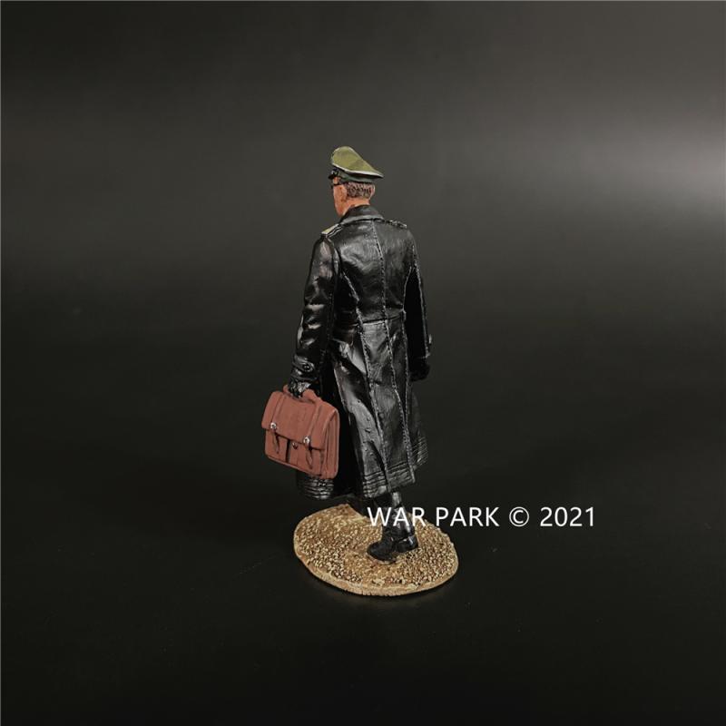 One Eyed Wehrmacht Officer with a Bag, Battle of Normandy--single figure #4