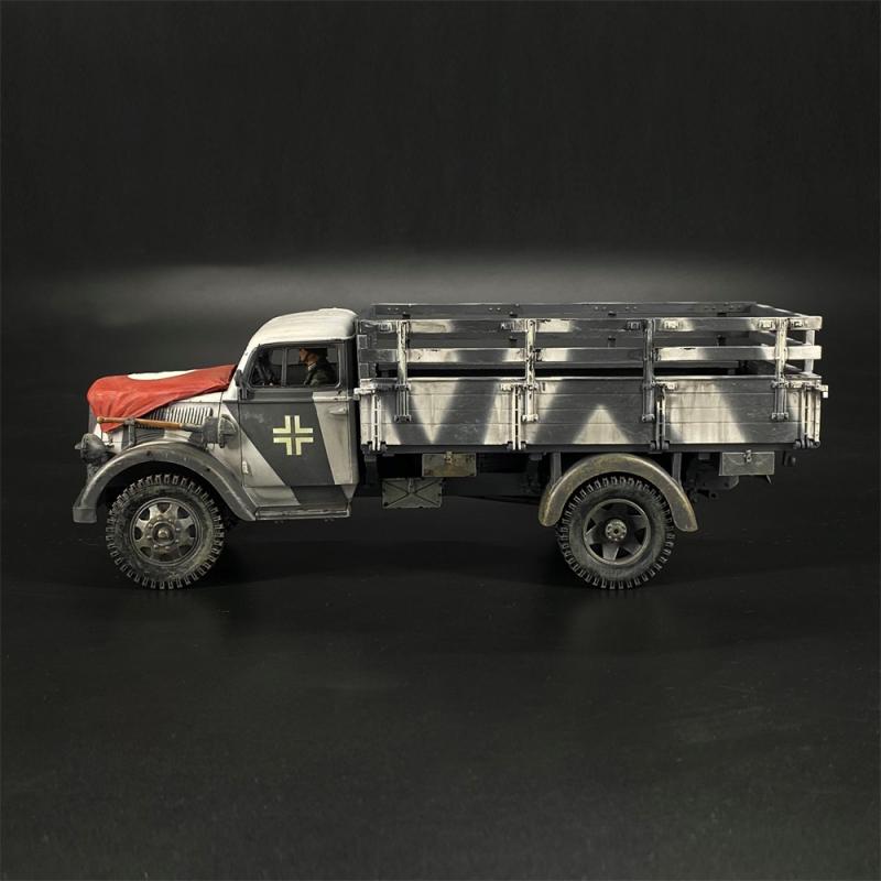 Winter Camouflage Opel Blitz 3ton Cargo Truck--includes removeable flag #10