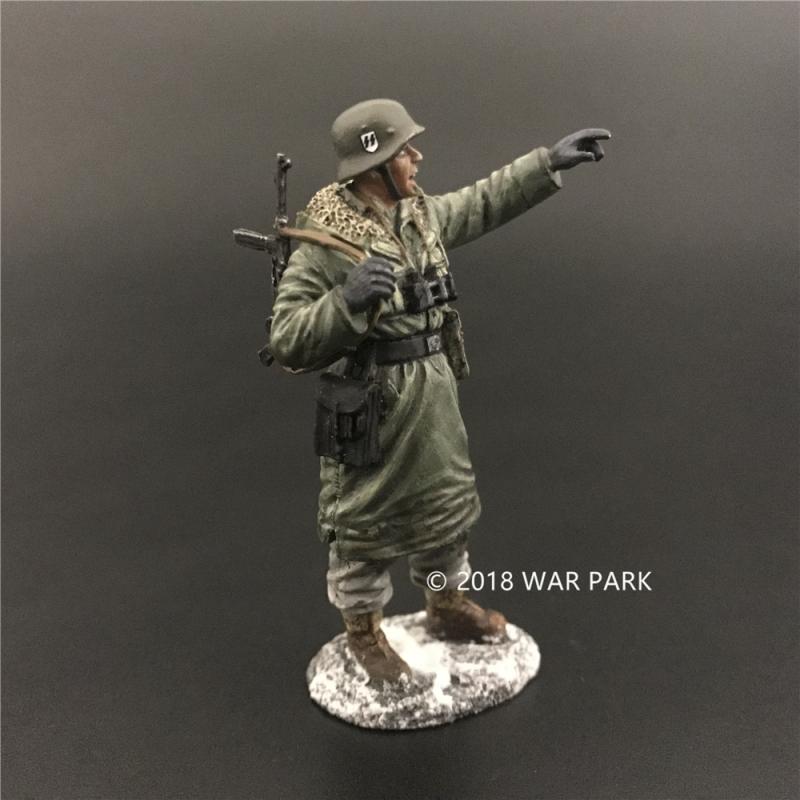 LSSAH officer with MP40 pointing with left hand, Battle of Kharkov--single figure #5