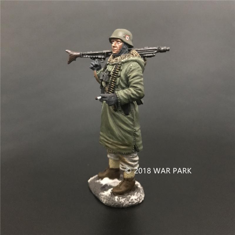 LSSAH soldier with MG42 smoking, Battle of Kharkov--single figure #2
