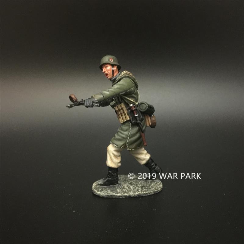LSSAH Soldier Charging and Shooting, Battle of Kharkov--single figure #1