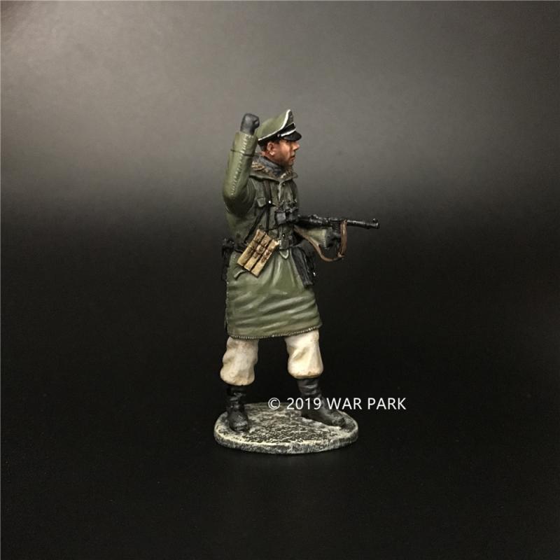 LSSAH Officer with a MP40 (right fist raised), Battle of Kharkov--single figure #5