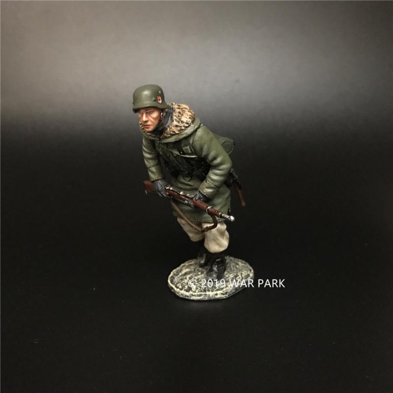 LSSAH Soldier Running with a 98k (rifle in both hands), Battle of Kharkov--single figure #1