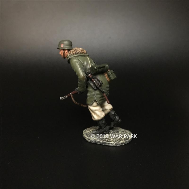 LSSAH Soldier Running with a 98k (rifle in both hands), Battle of Kharkov--single figure #5